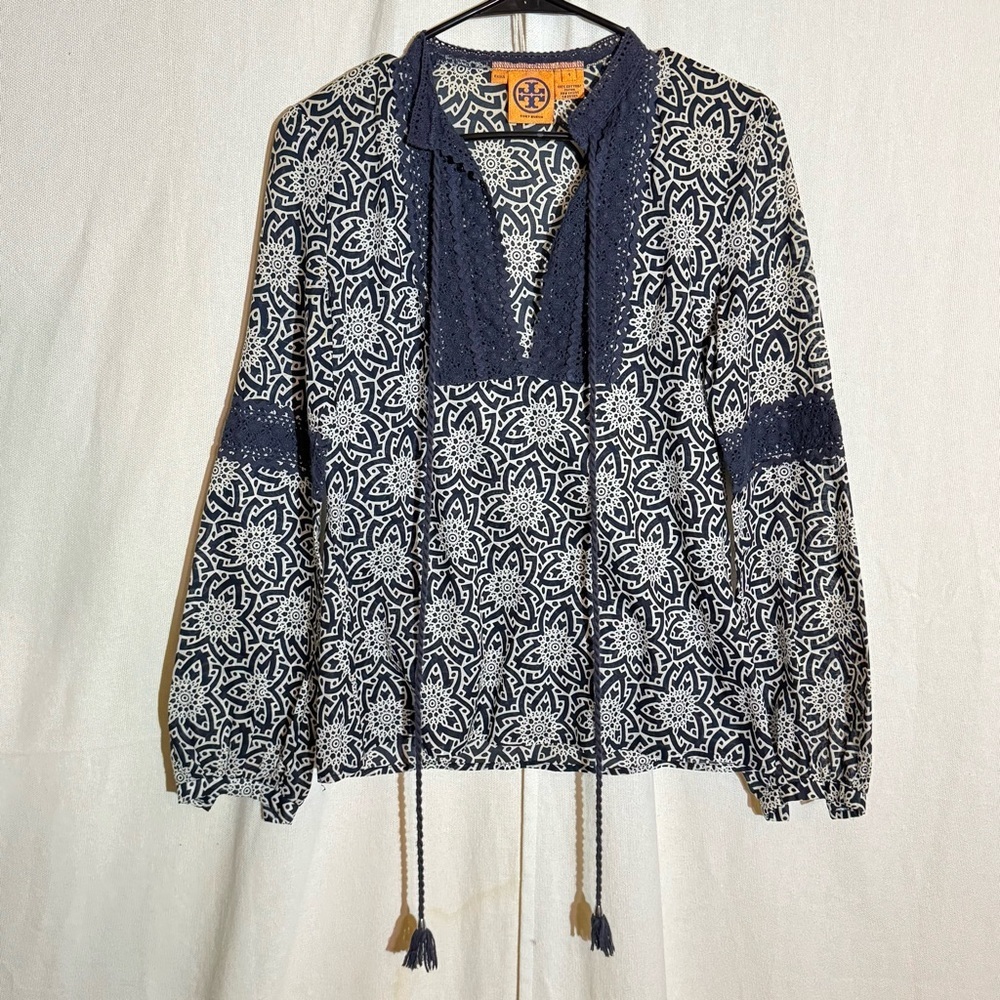 Tory Burch // dark blue, white print cotton popover top size 4 cm